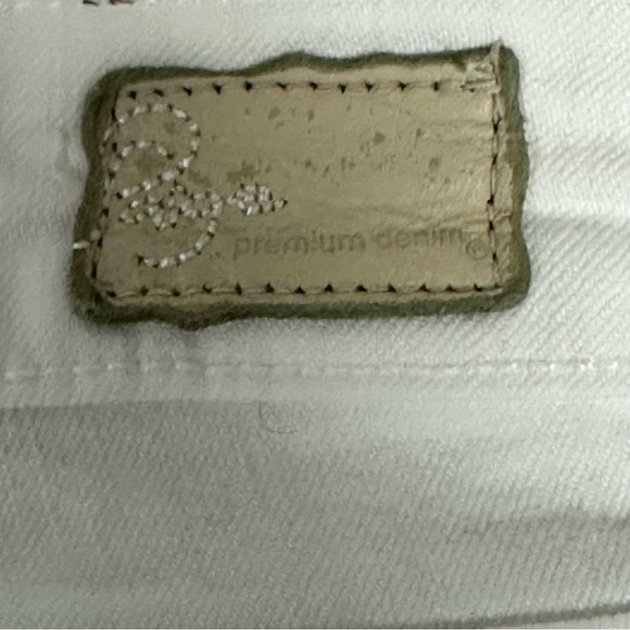 Paige Premium Denim Jeans Denim Laurel Canyon Lowrise Bootcut White USA … - Picture 12 of 13